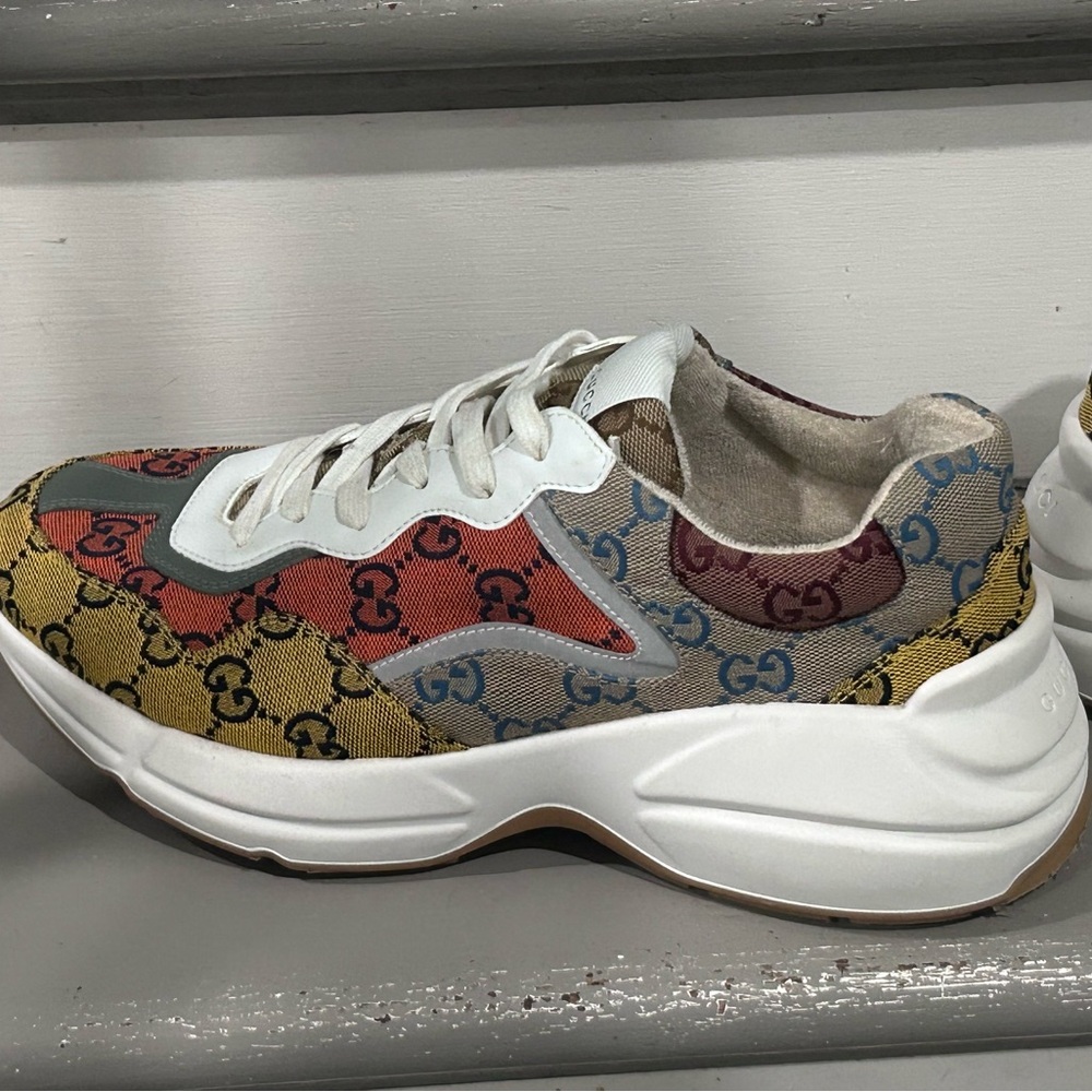 Men's Gucci sneakers